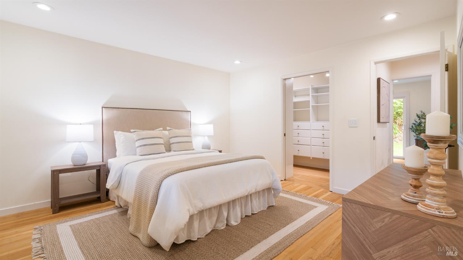 1881 Las Gallinas Avenue