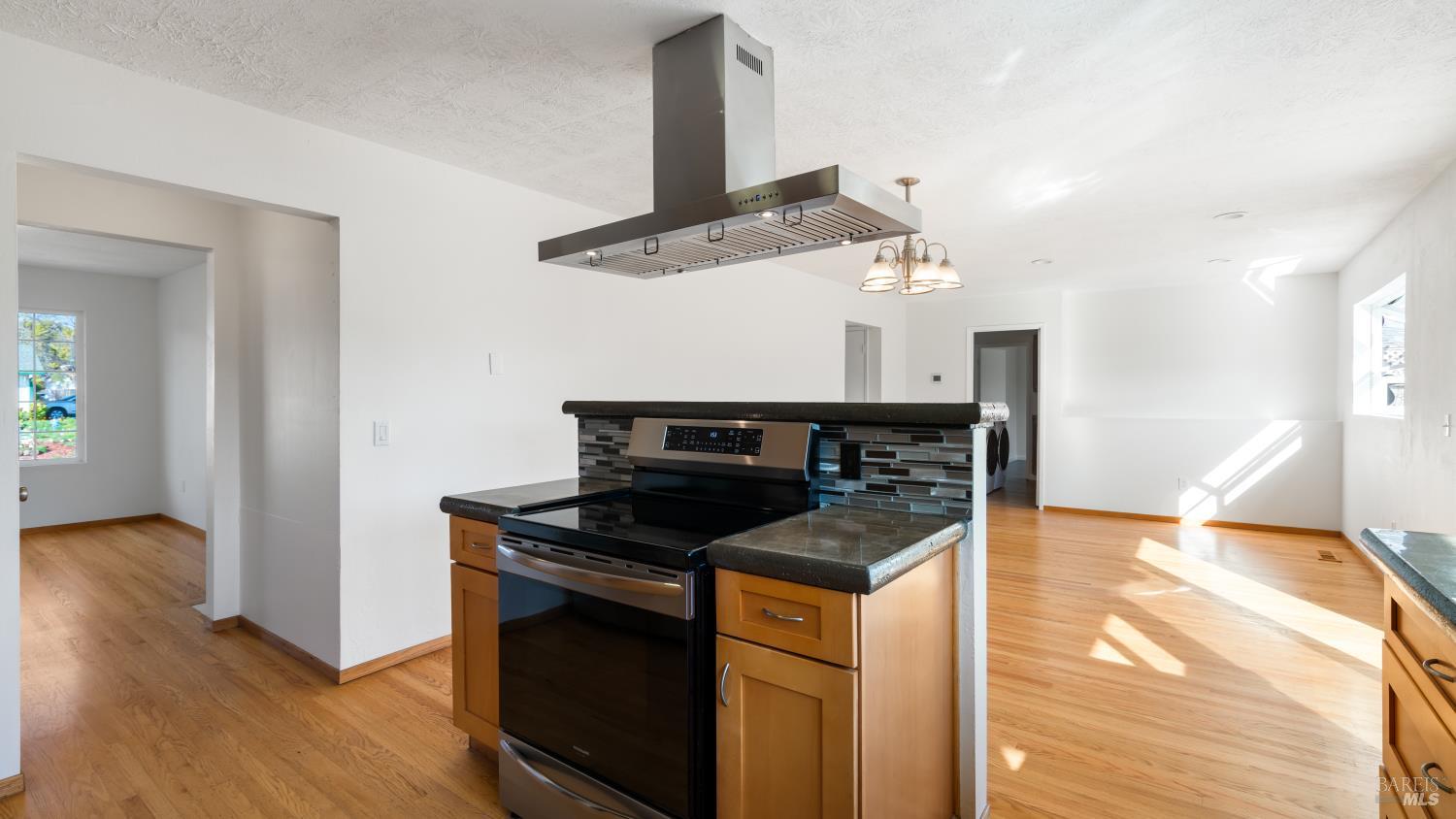 1636 Sarkesian Drive