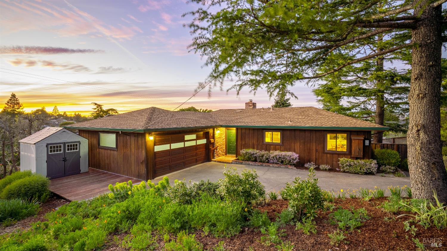 28 Meadowglen Drive