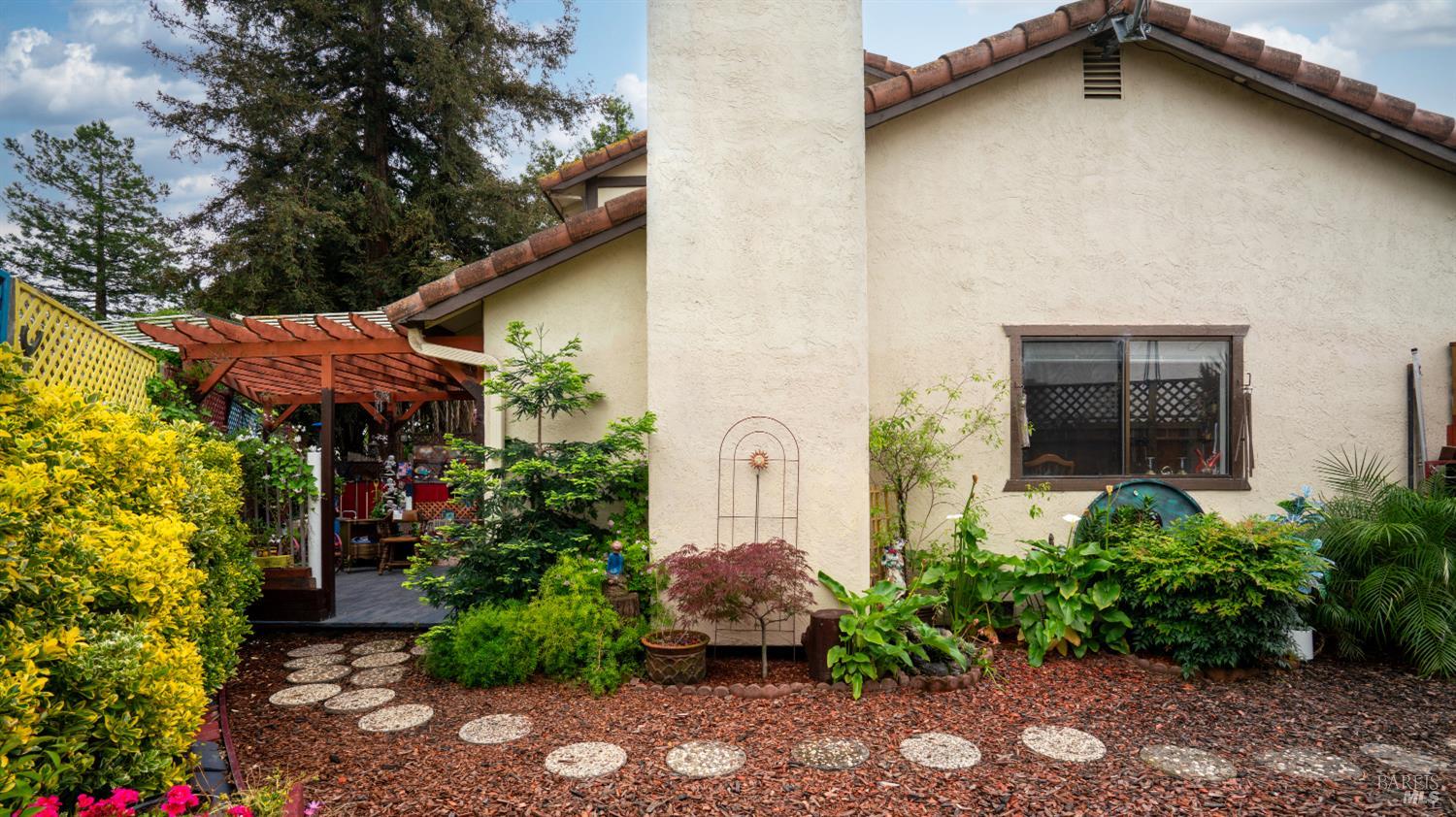 919 Hacienda Circle