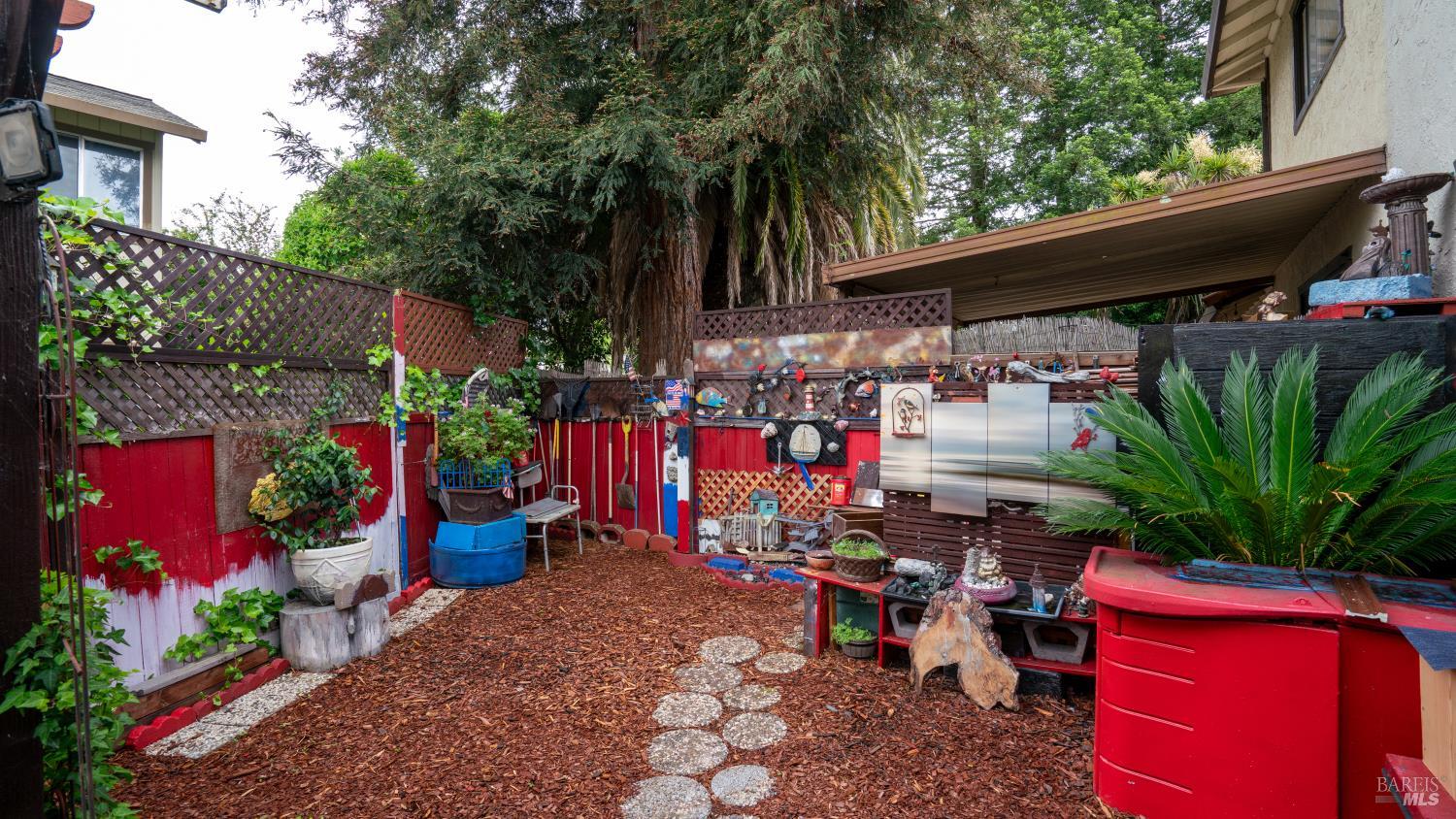 919 Hacienda Circle