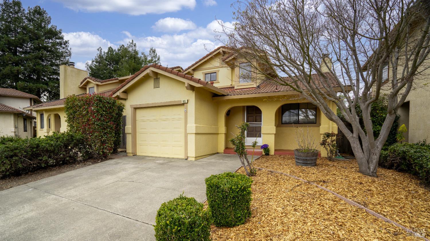 965 Hacienda Circle