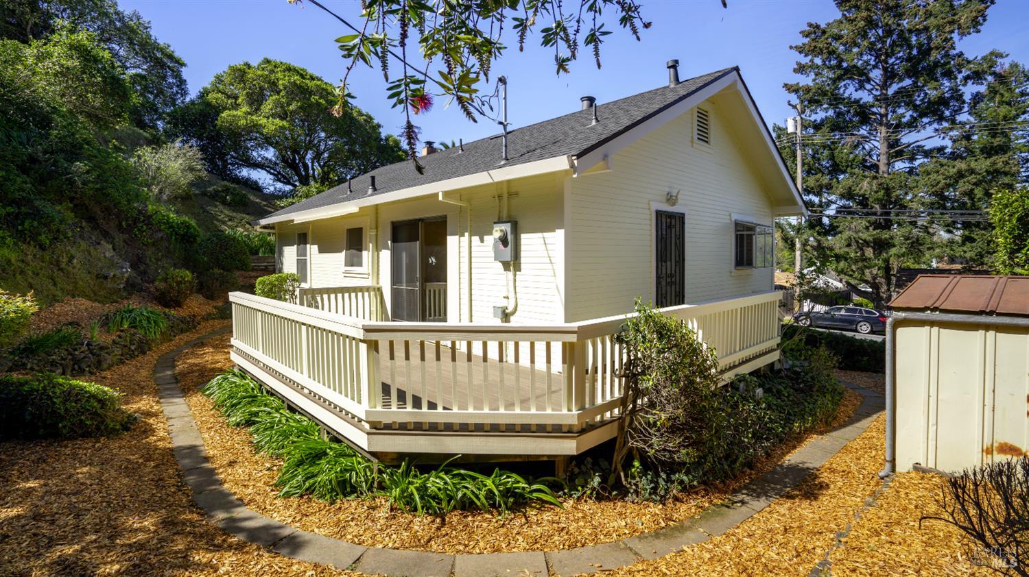 733 I Street