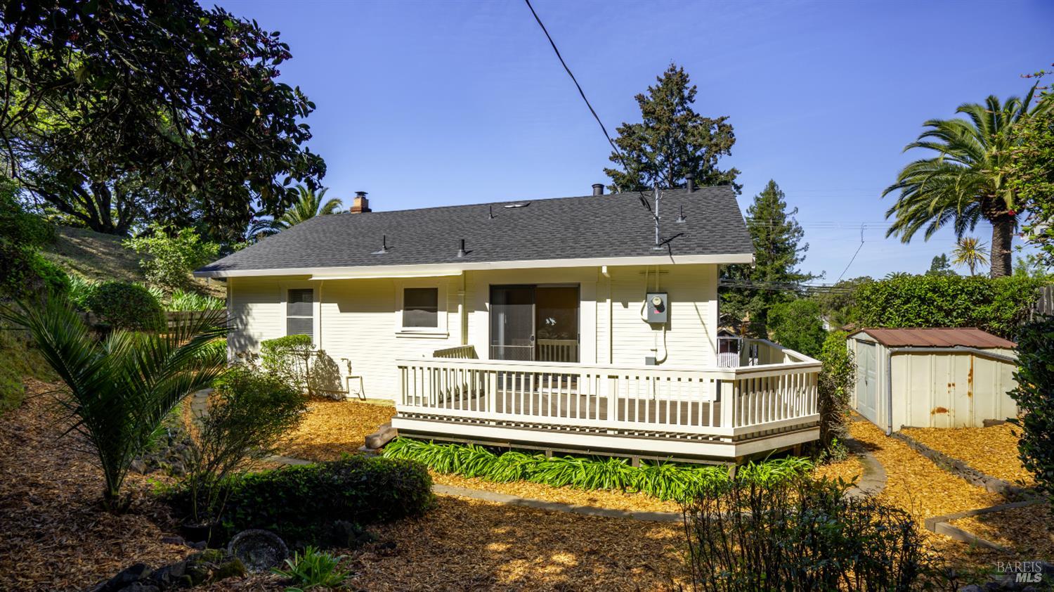 733 I Street