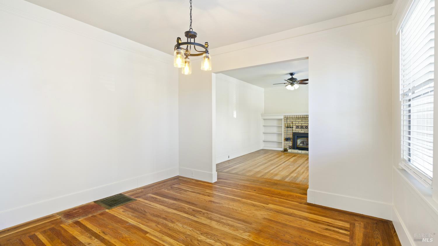 733 I Street