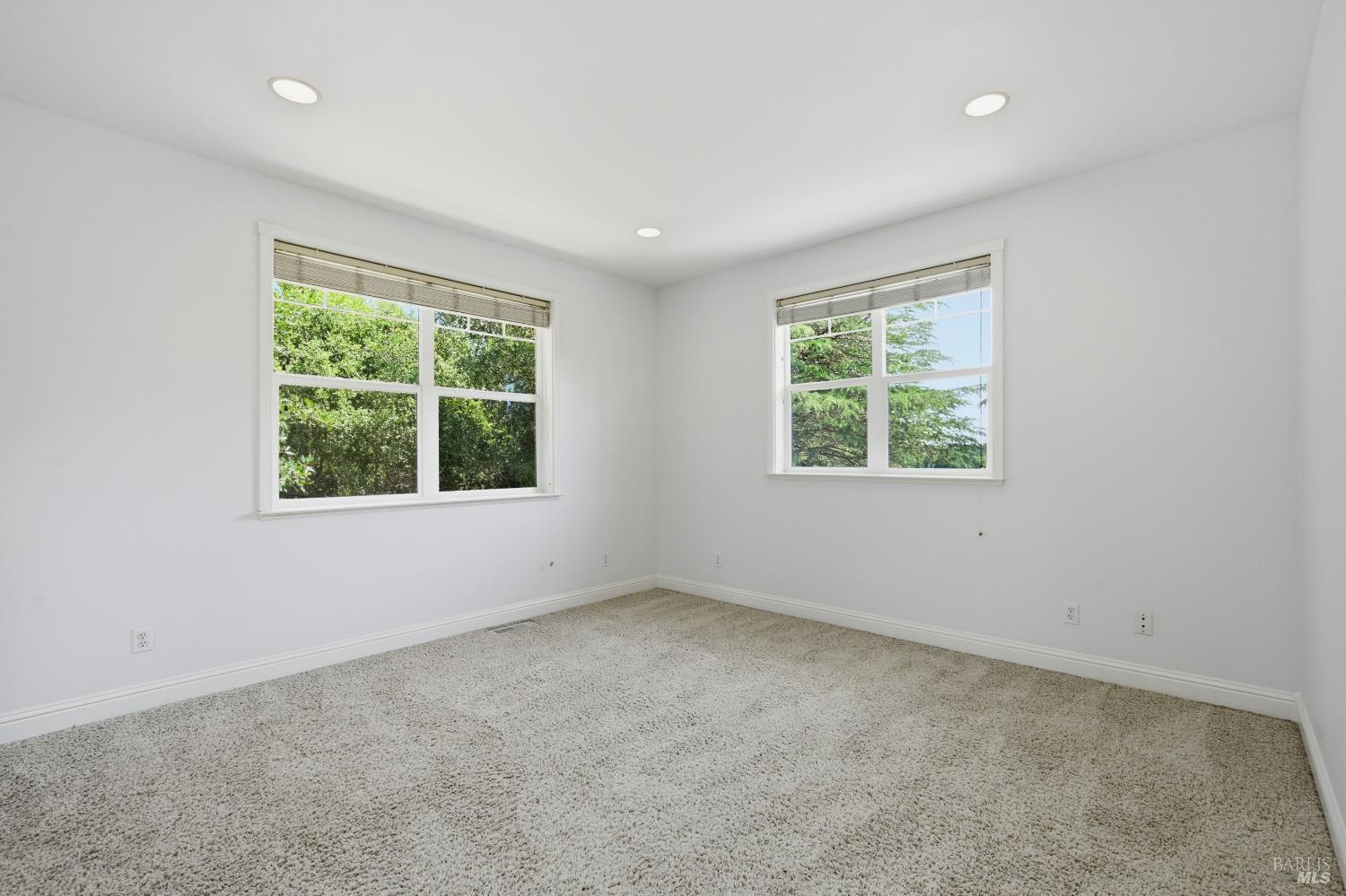 1476 High School Road
