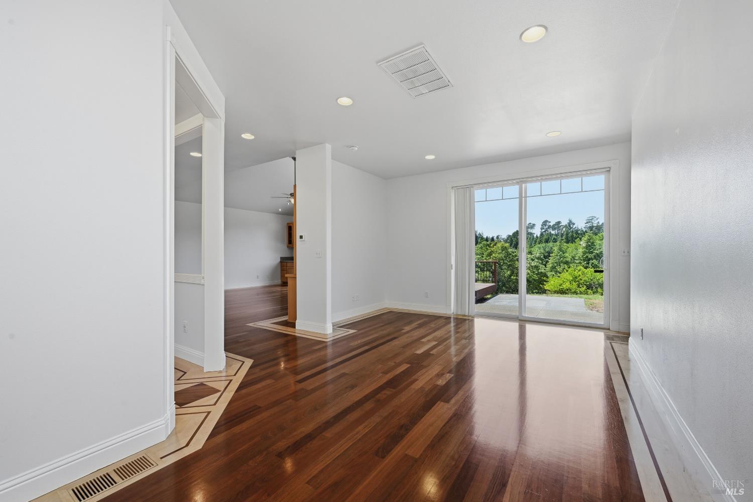 1476 High School Road