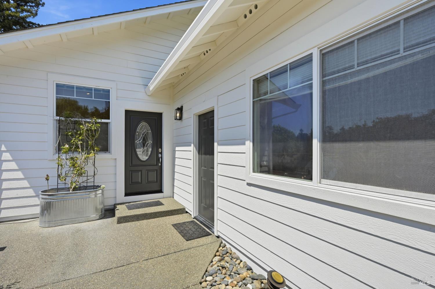 1476 High School Road