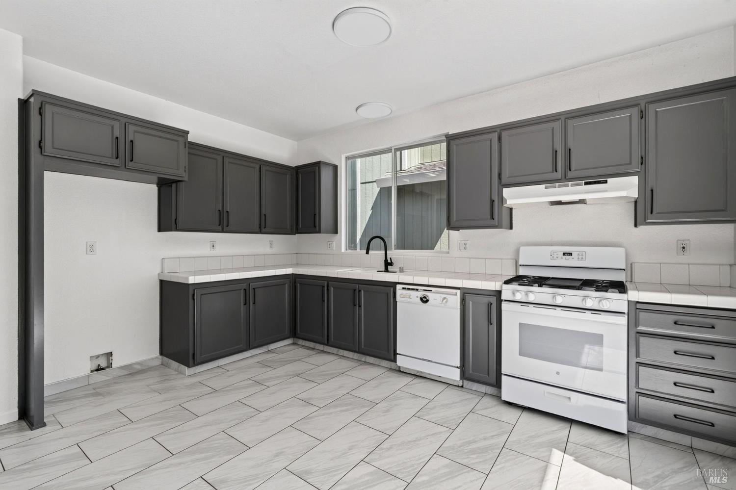 2358 Lapis Lane