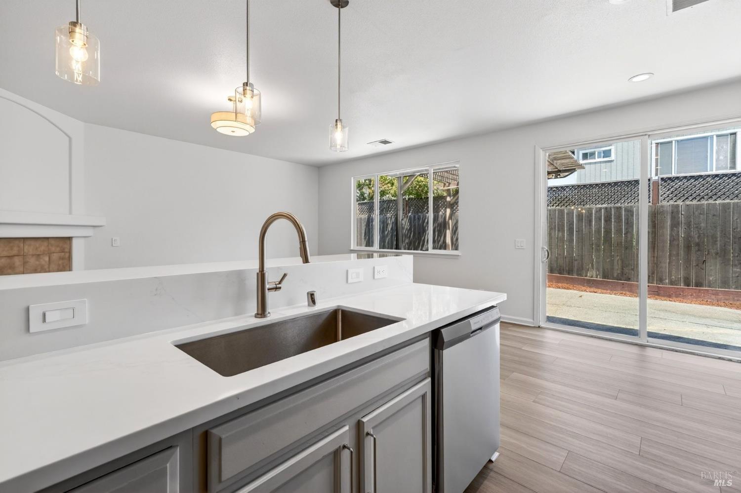 2974 Dutton Meadow