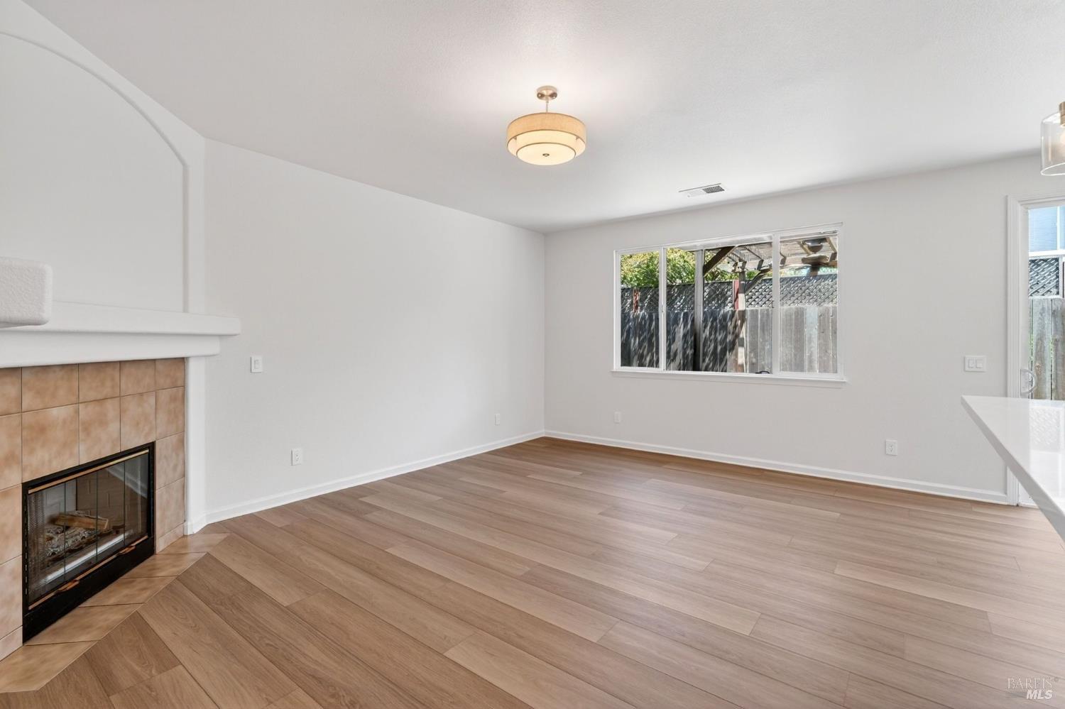 2974 Dutton Meadow