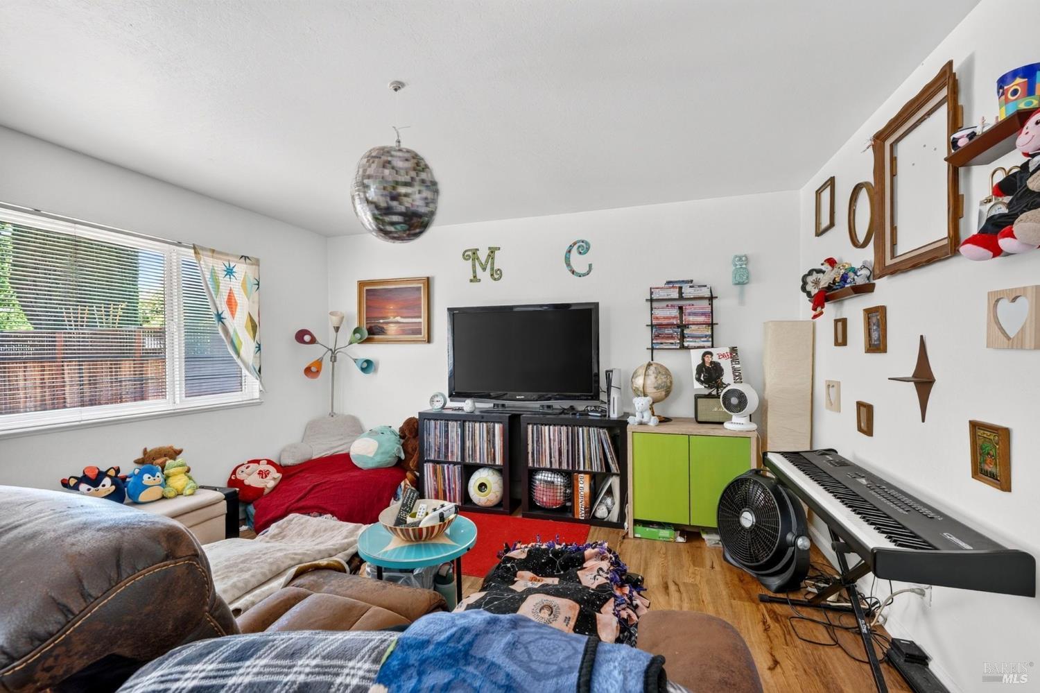 406 Klute Street