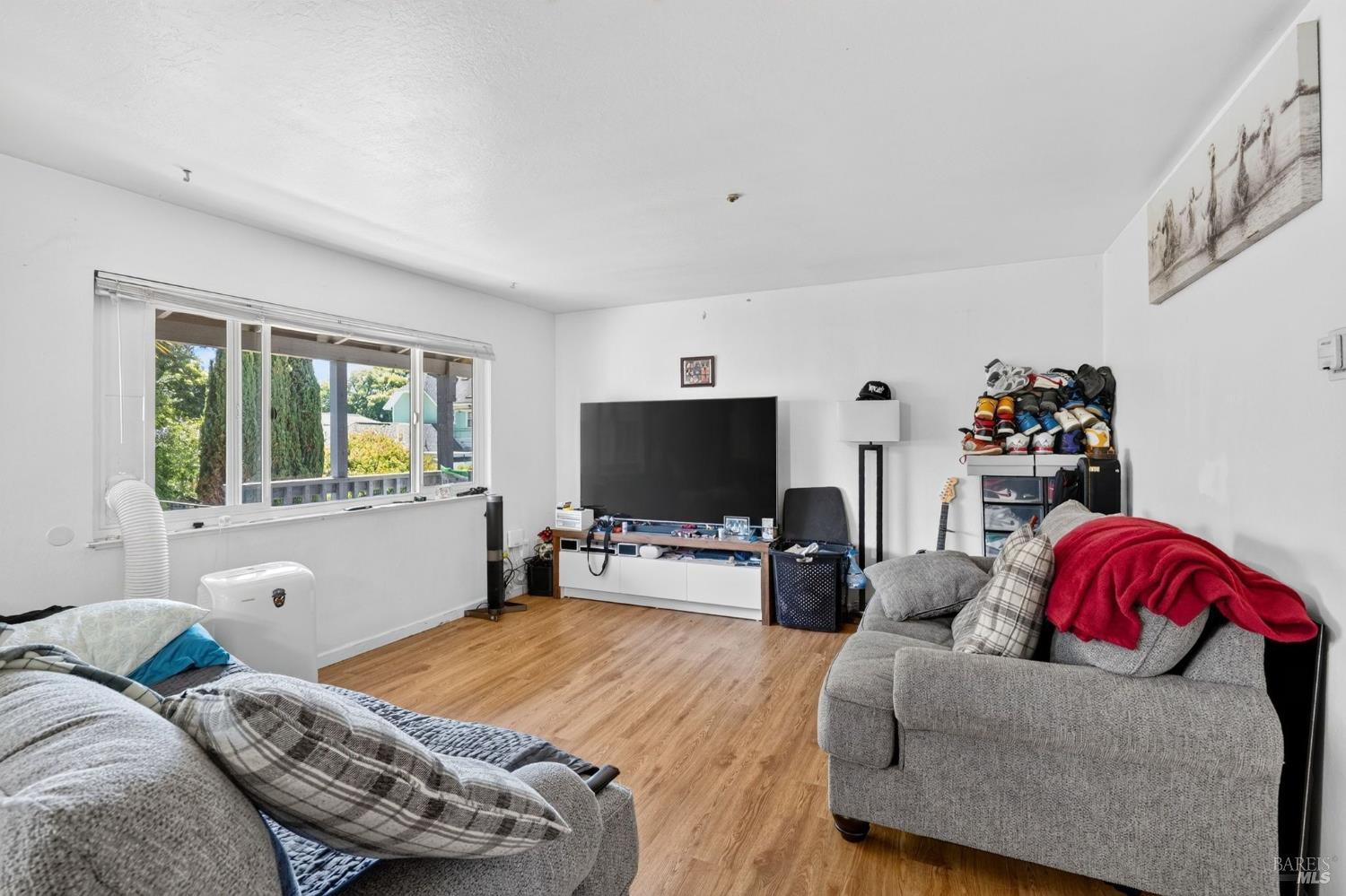406 Klute Street