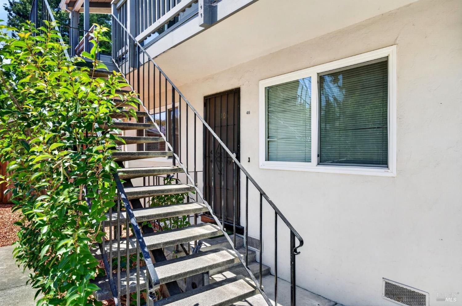 406 Klute Street