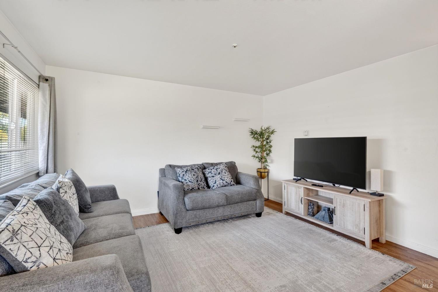 406 Klute Street