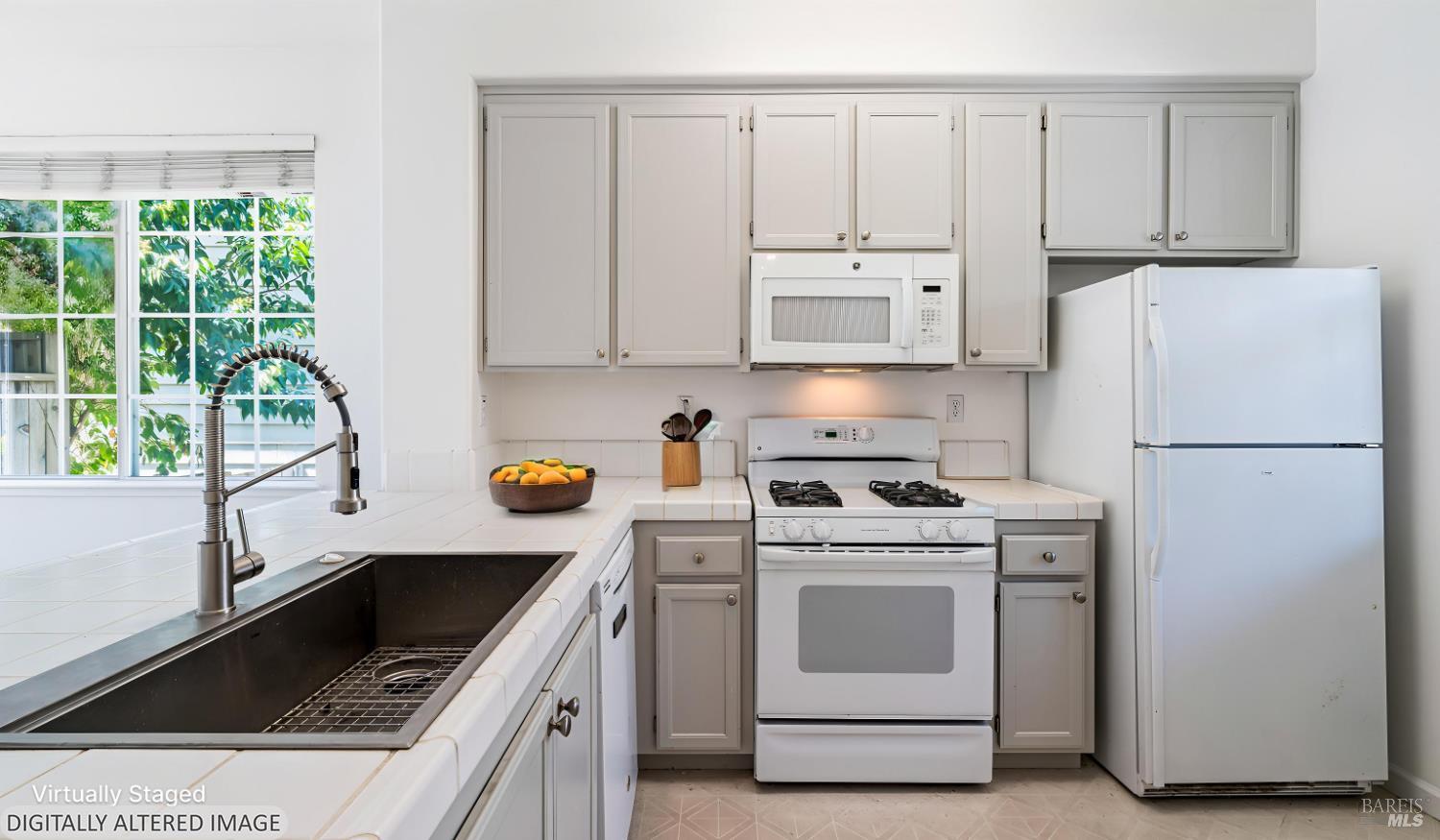 1013 Warren Drive