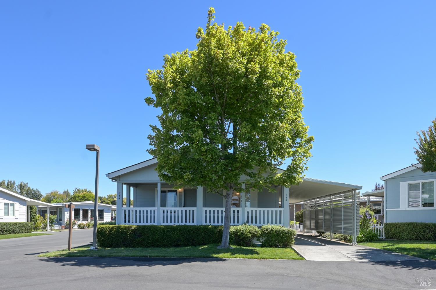 544 Rosewood Circle