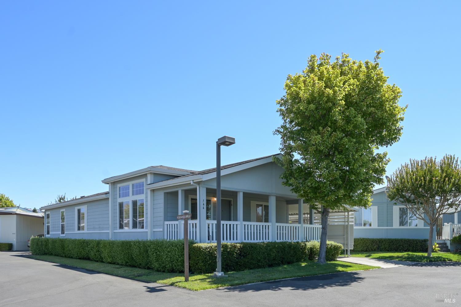 544 Rosewood Circle