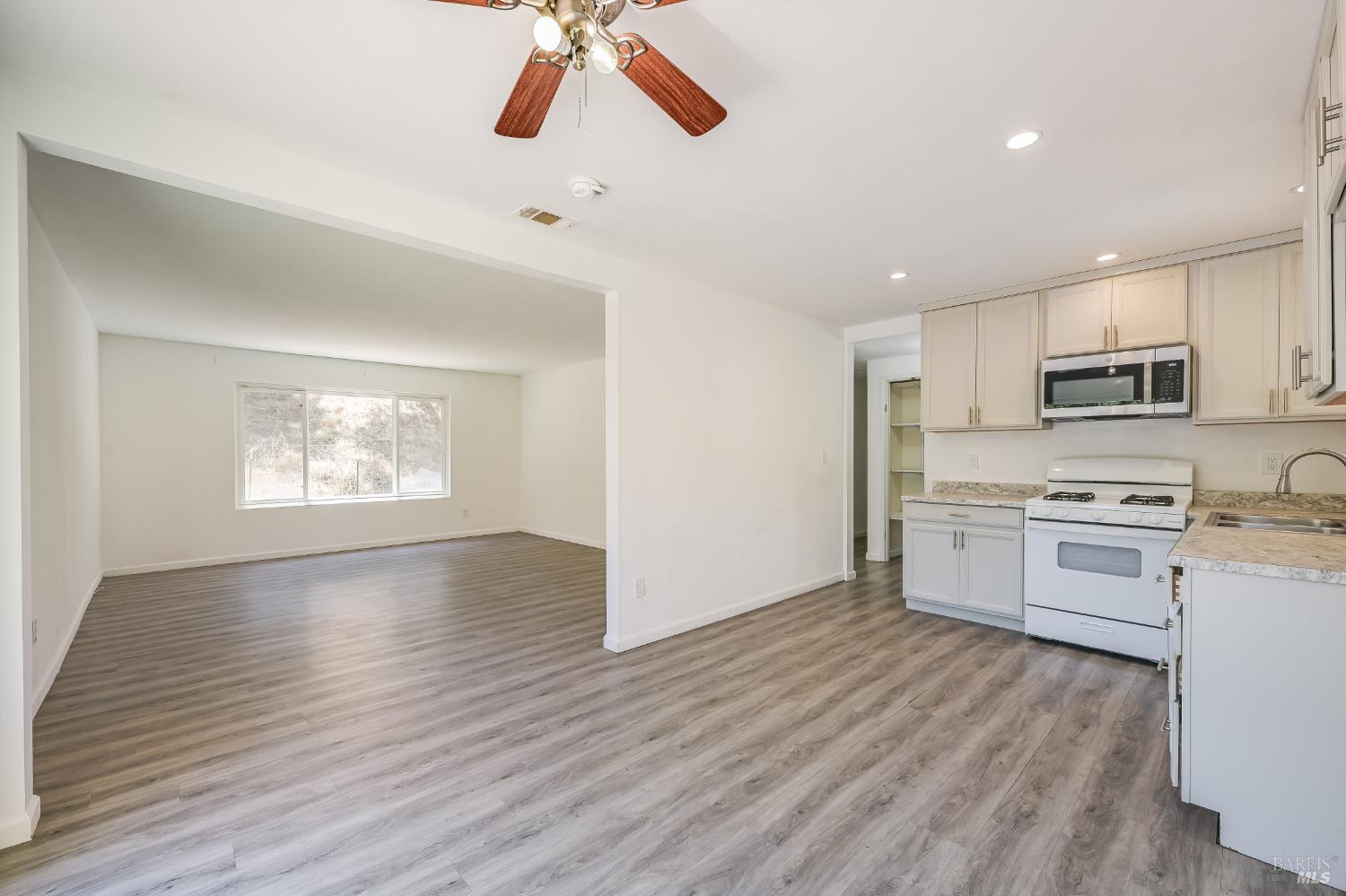 2615 Center Road