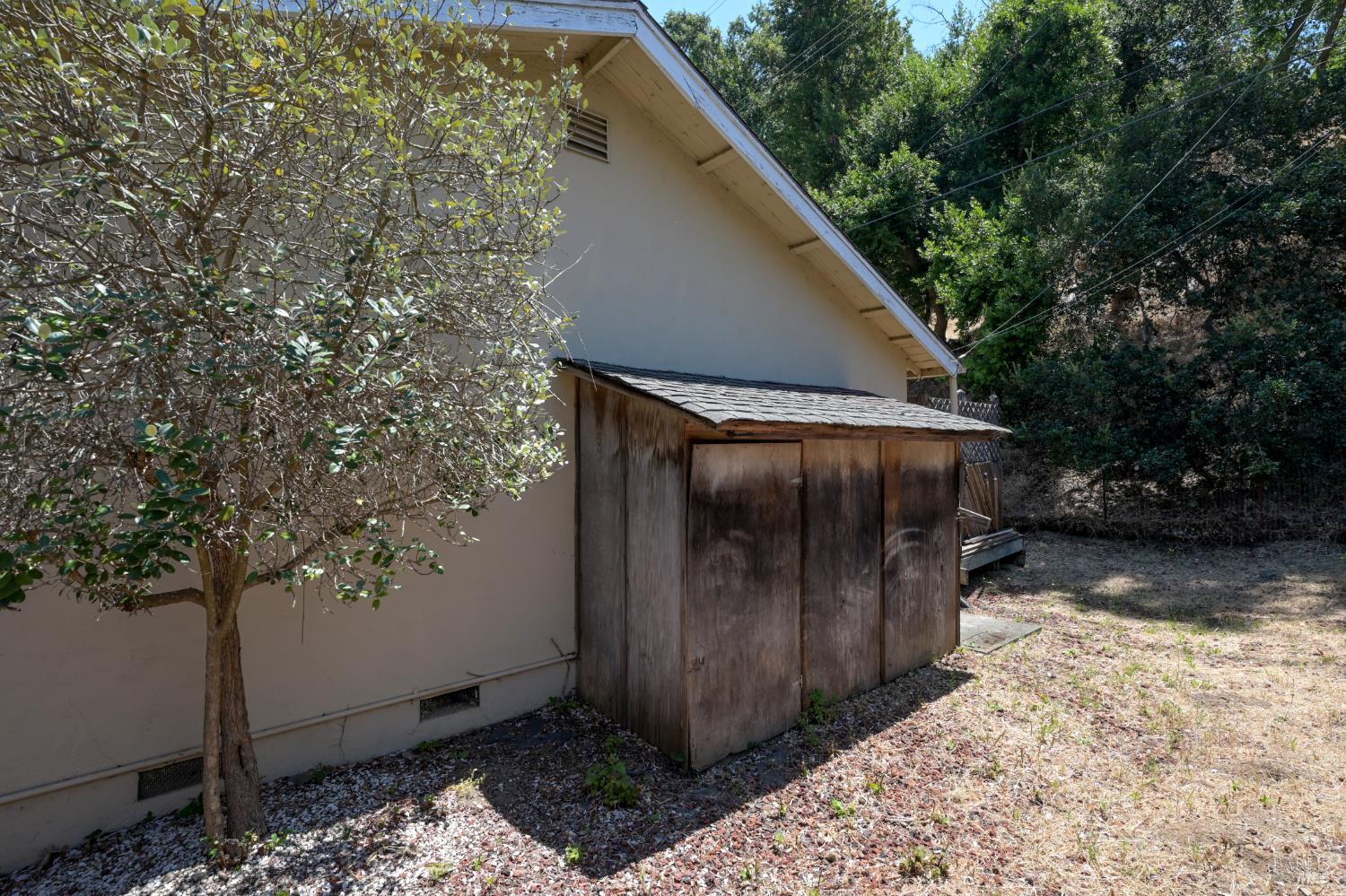 2615 Center Road