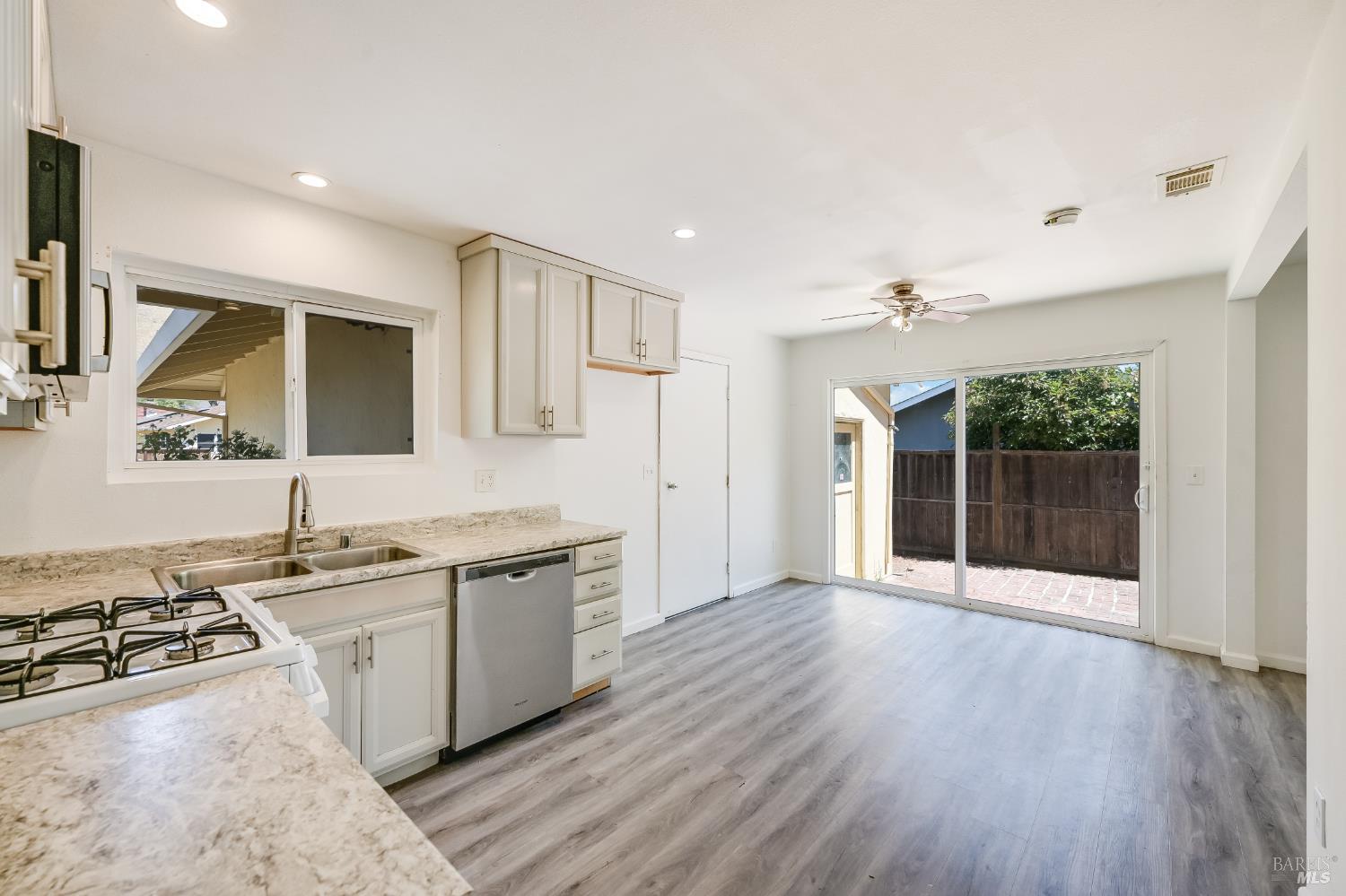 2615 Center Road
