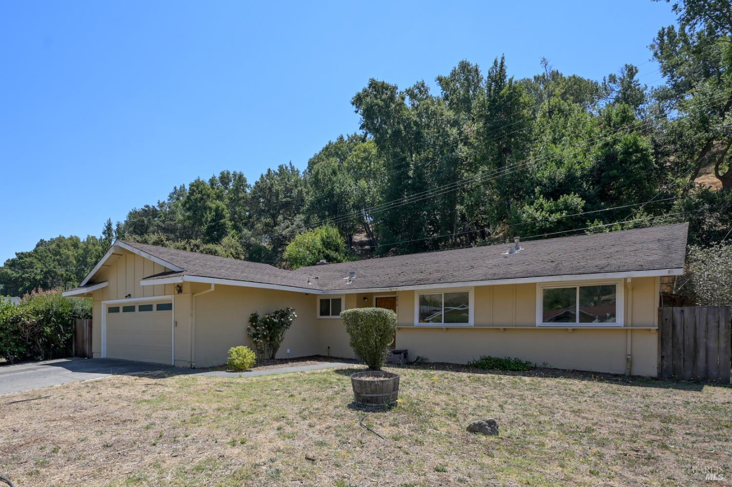 2615 Center Road