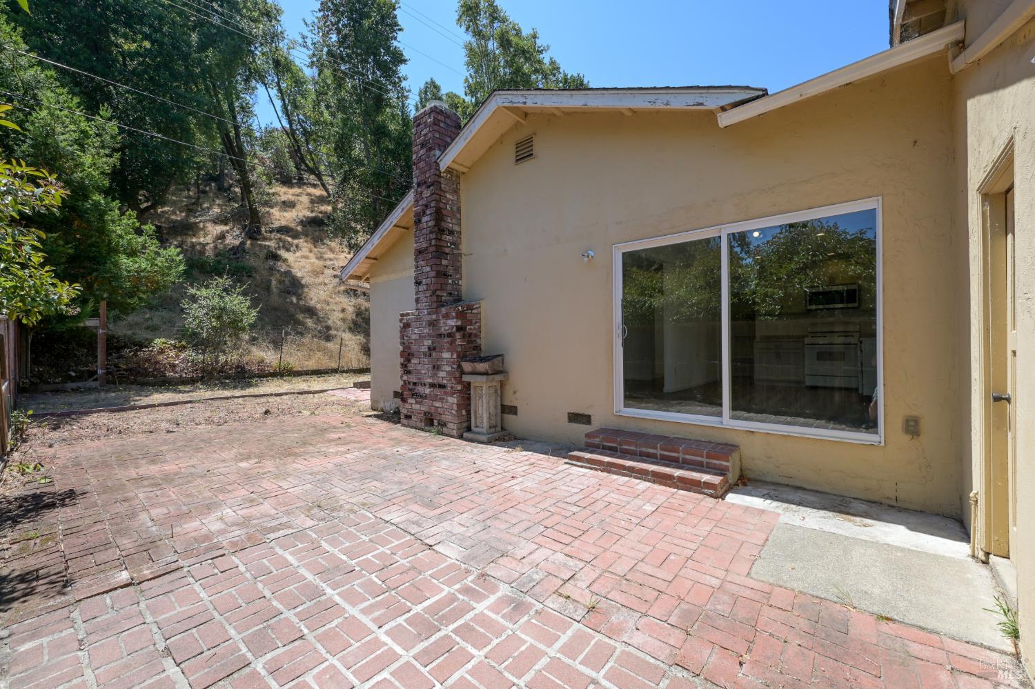 2615 Center Road