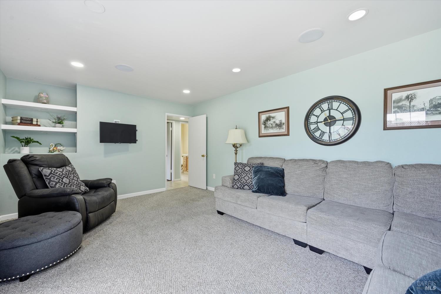1657 Albin Way