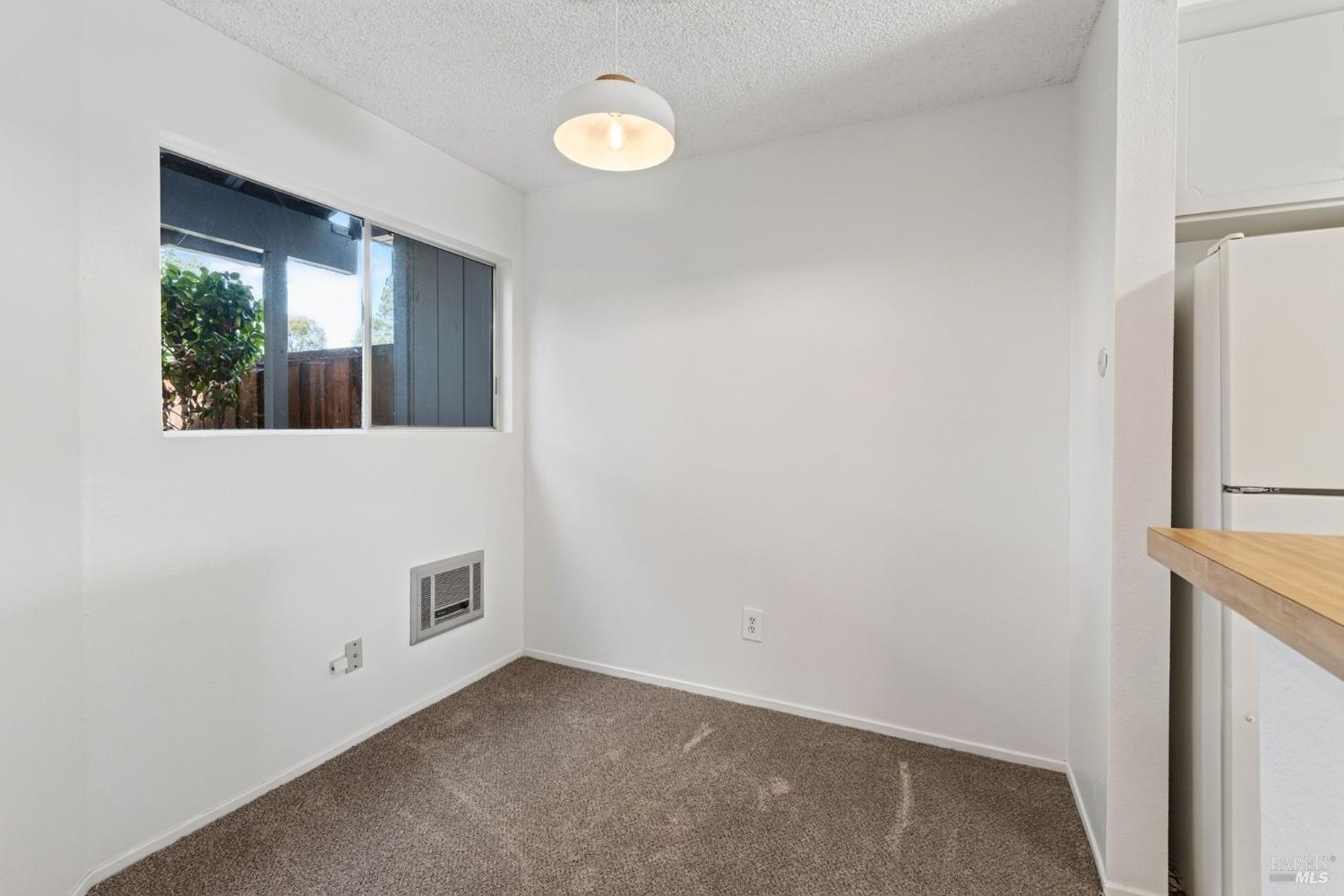 689 Racquet Club Circle