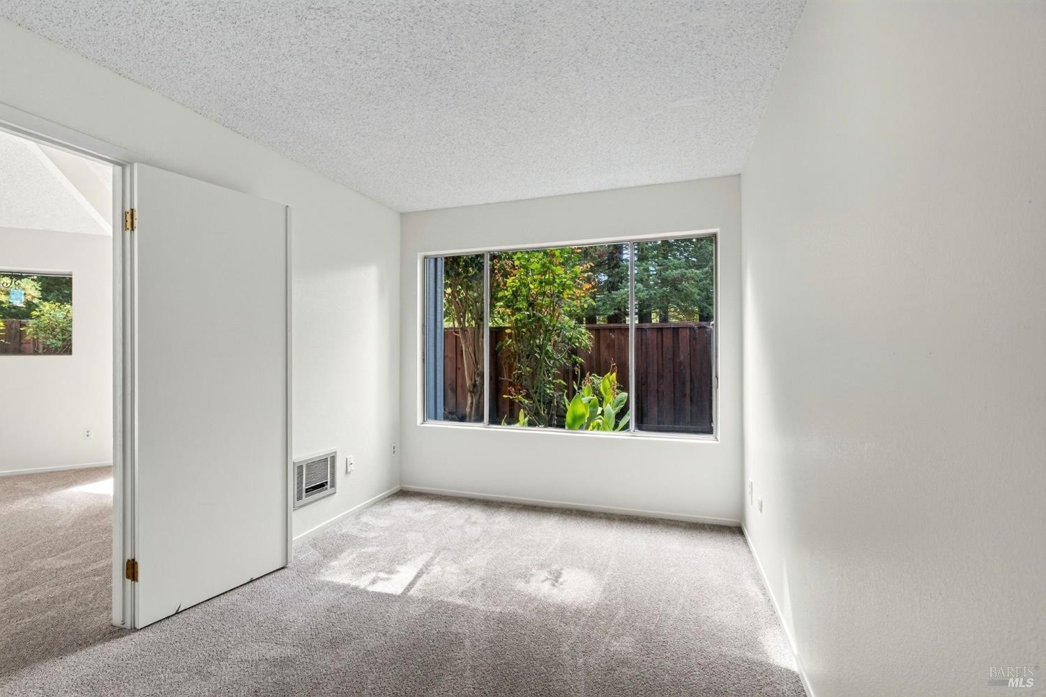 689 Racquet Club Circle