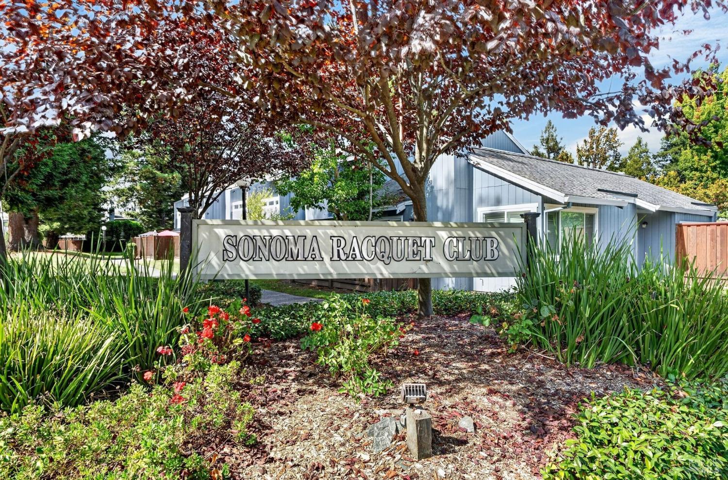 689 Racquet Club Circle
