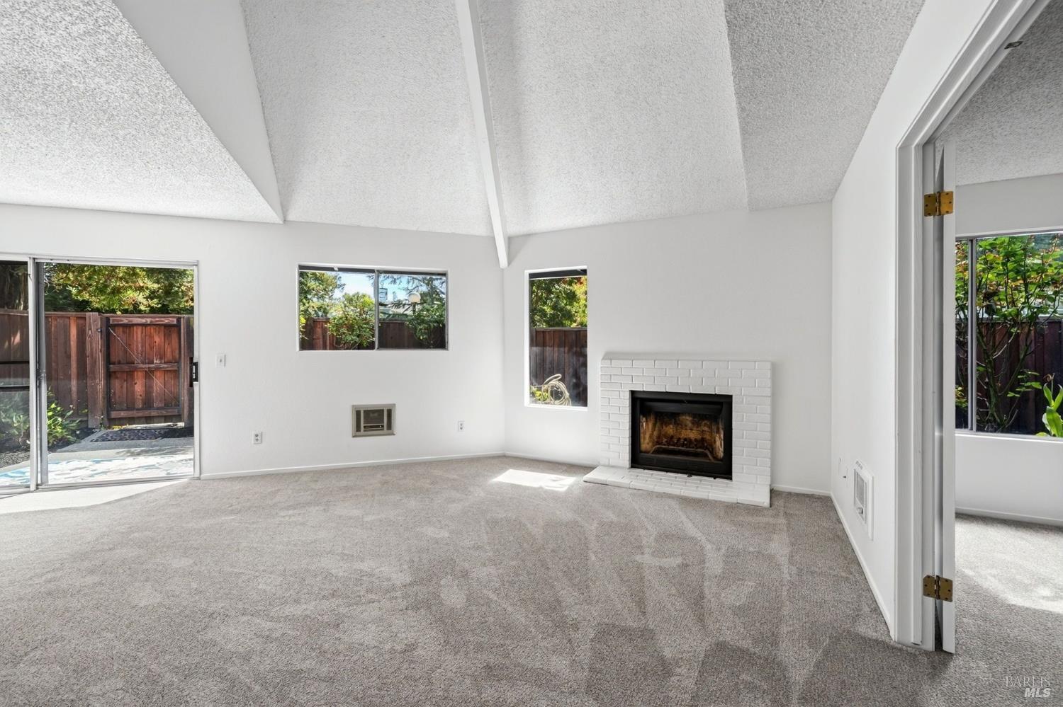 689 Racquet Club Circle