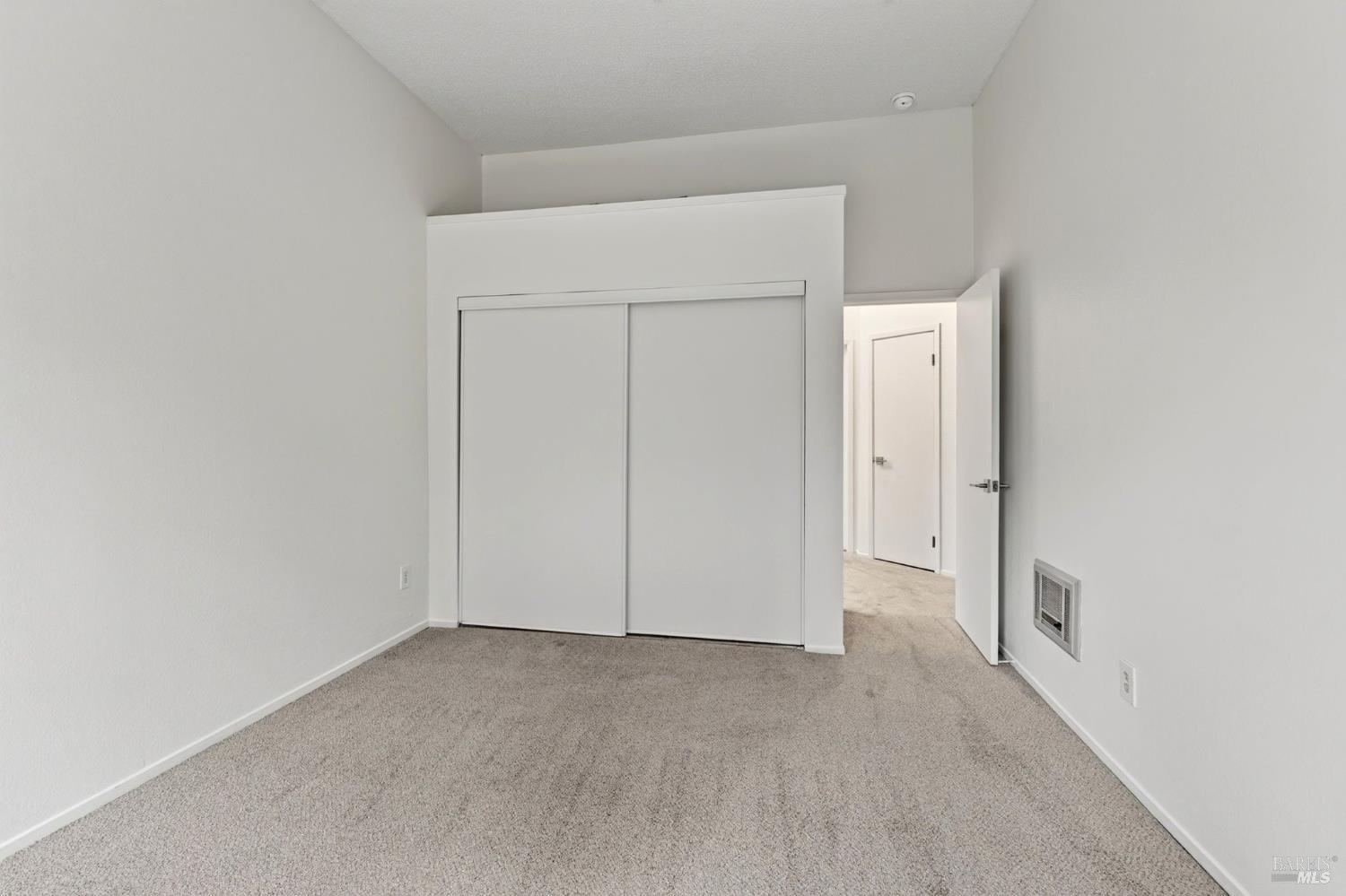 689 Racquet Club Circle
