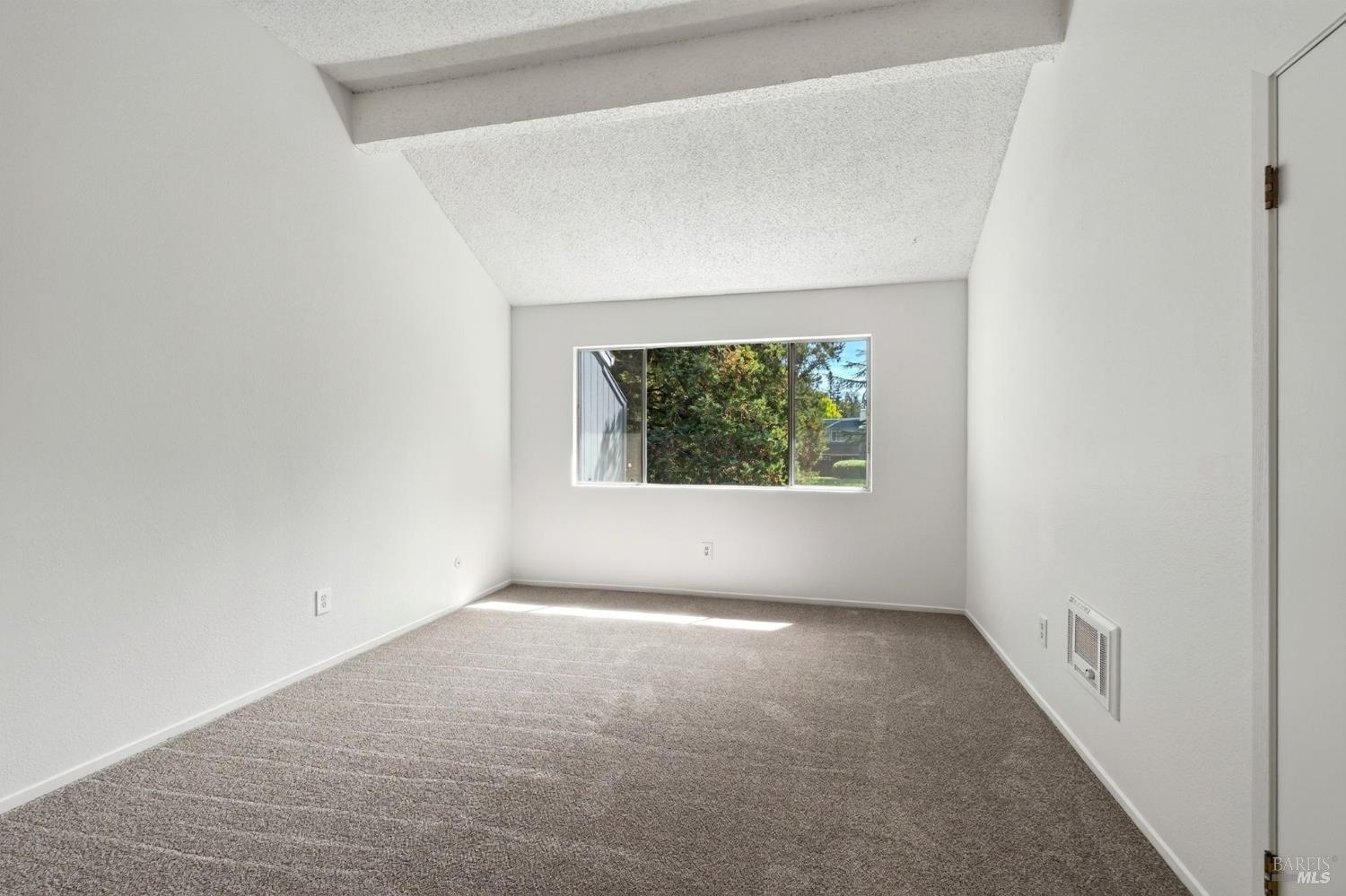 689 Racquet Club Circle