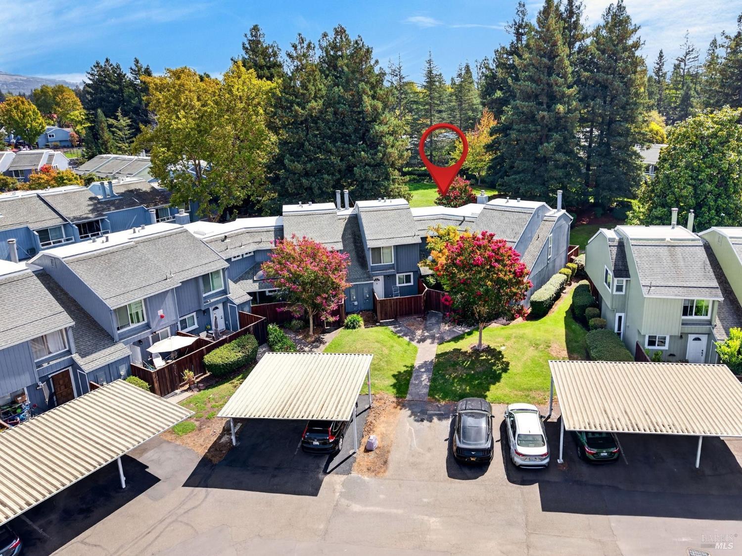 689 Racquet Club Circle