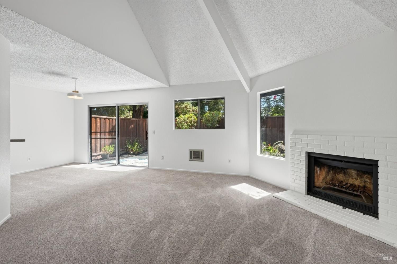 689 Racquet Club Circle