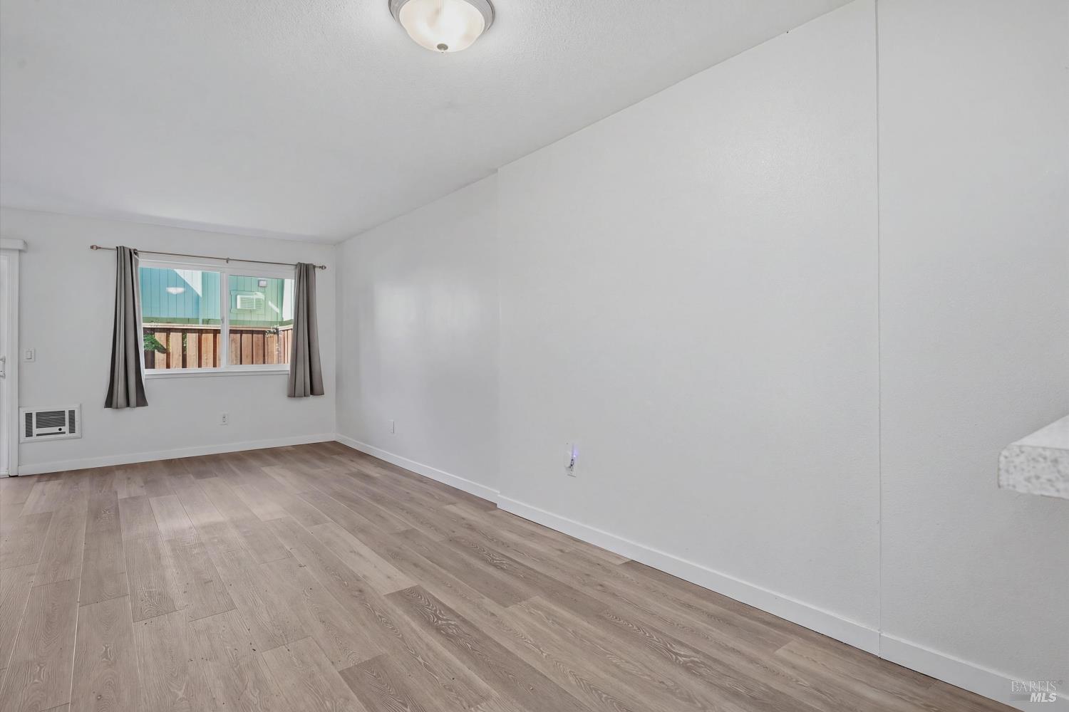 647 Racquet Club Circle