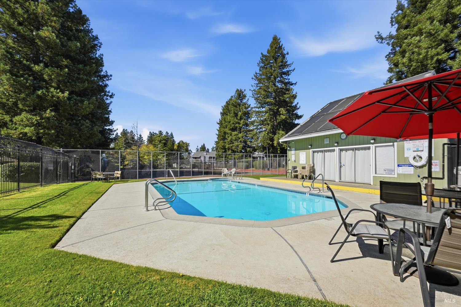 647 Racquet Club Circle