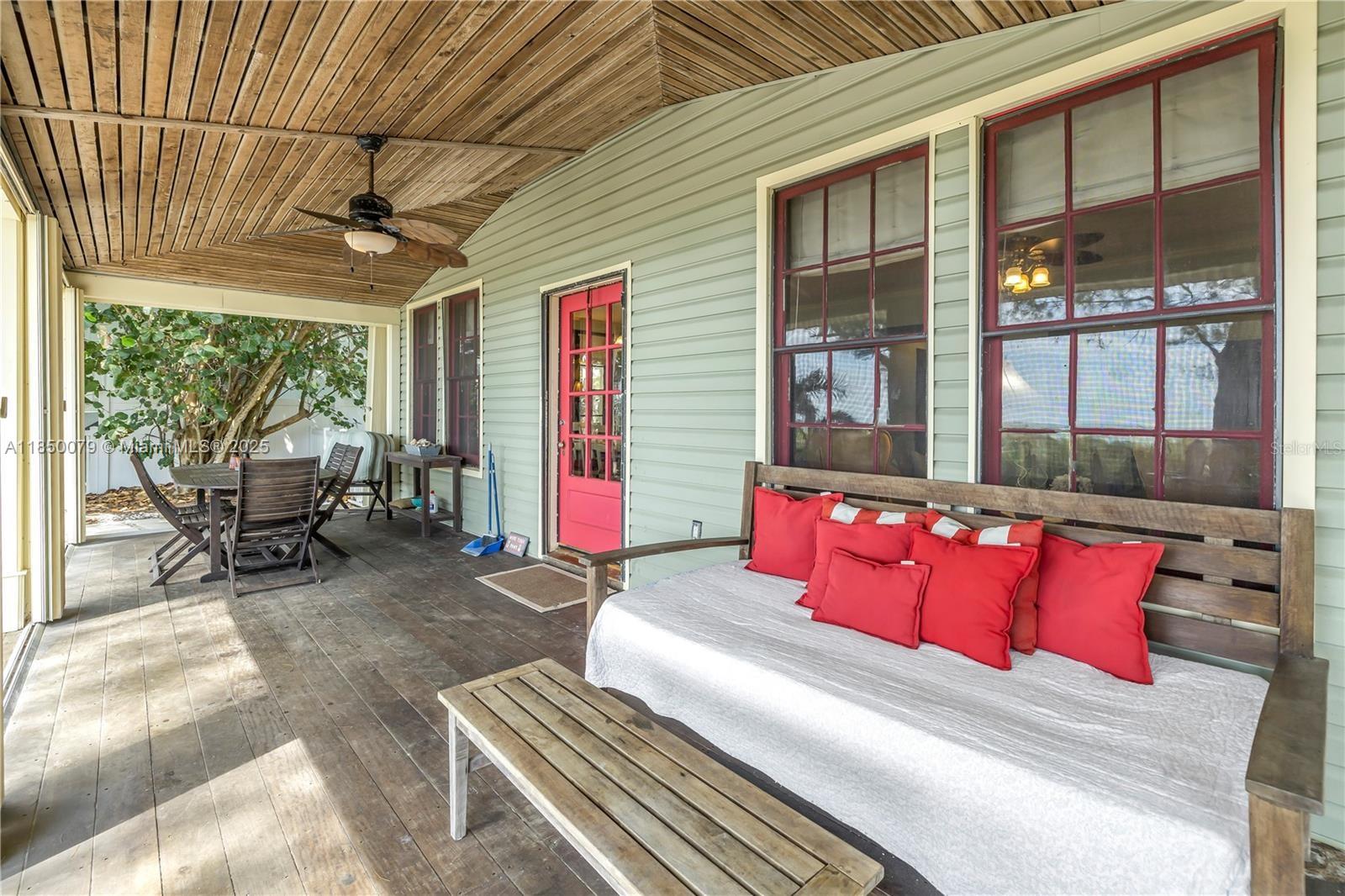 516 Gulf Blvd