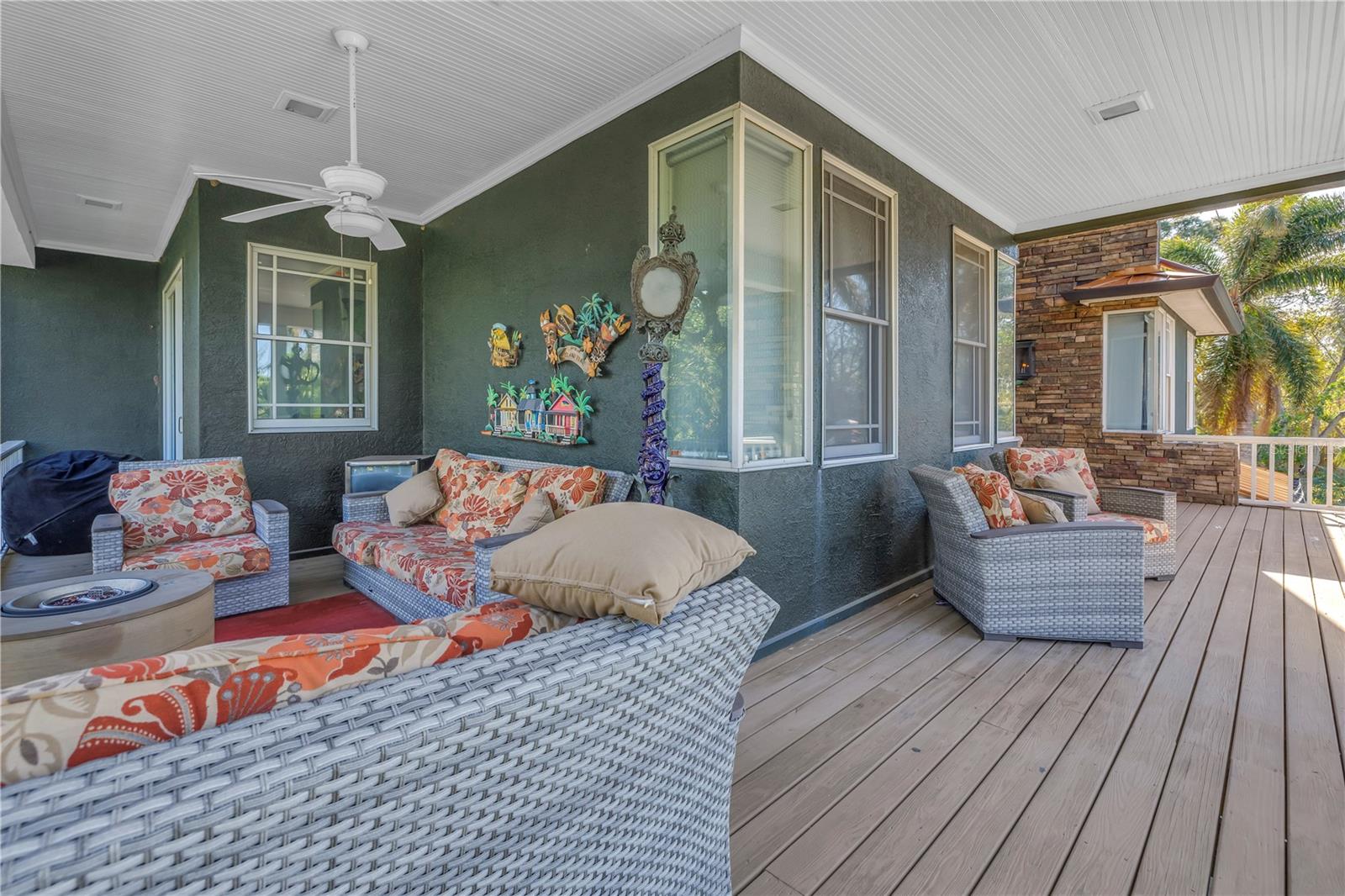 8755 COMMODORE DR