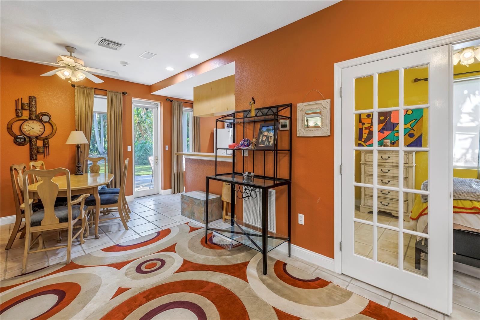 8755 COMMODORE DR