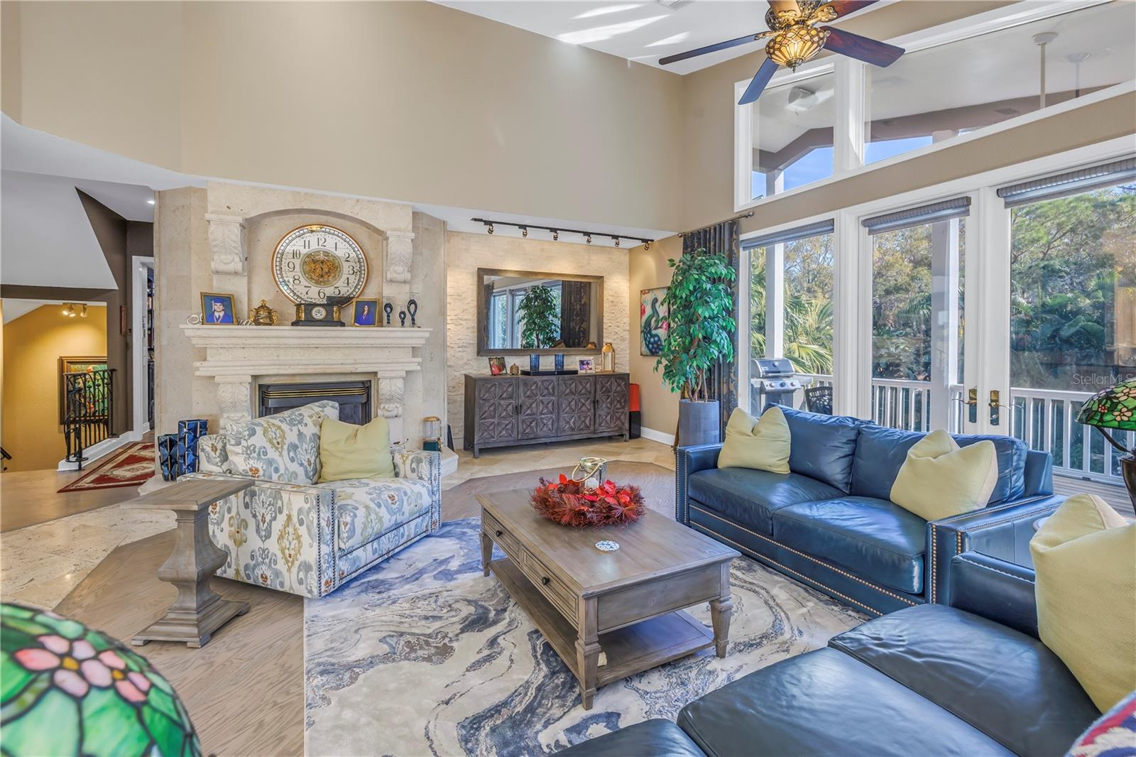 8755 COMMODORE DR