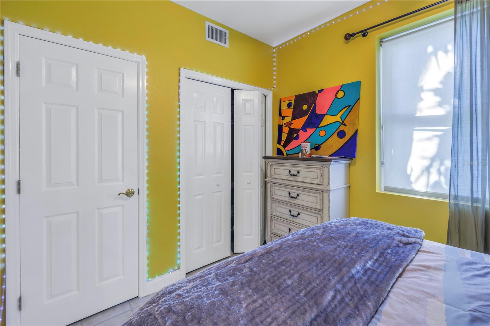 8755 COMMODORE DR