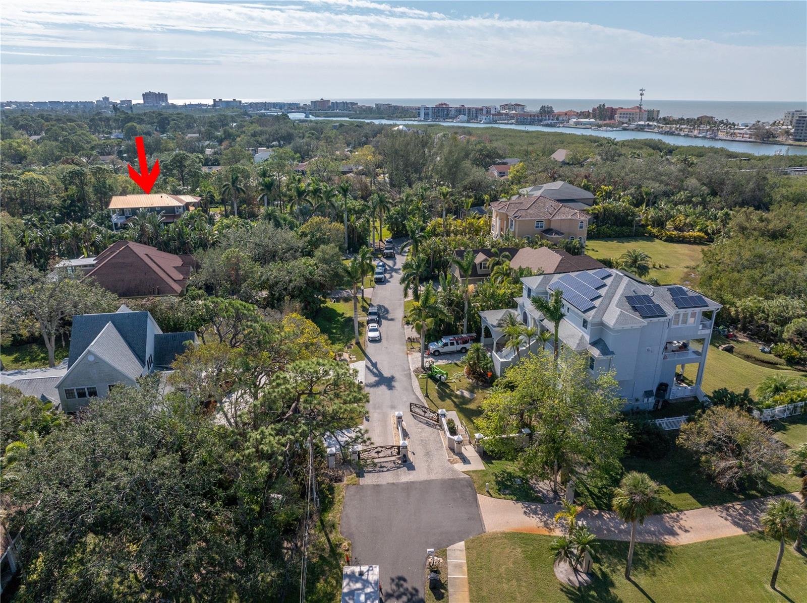8755 COMMODORE DR