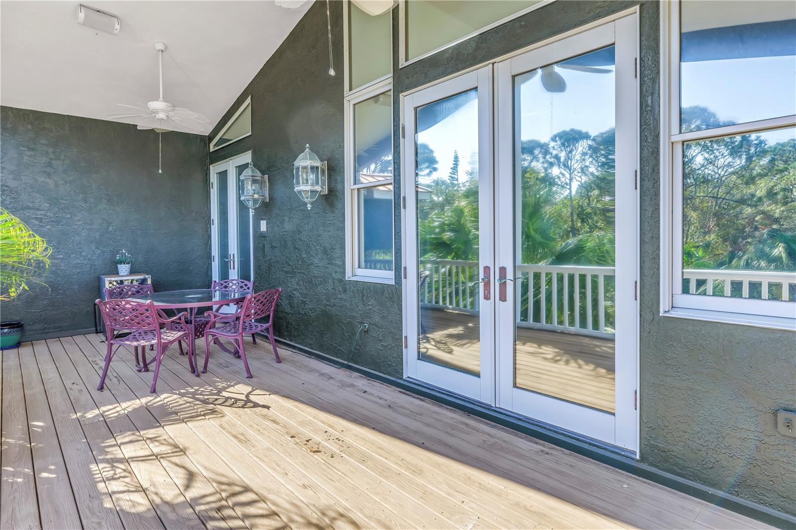 8755 COMMODORE DR