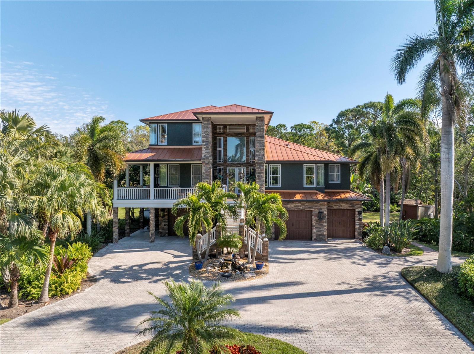 8755 COMMODORE DR