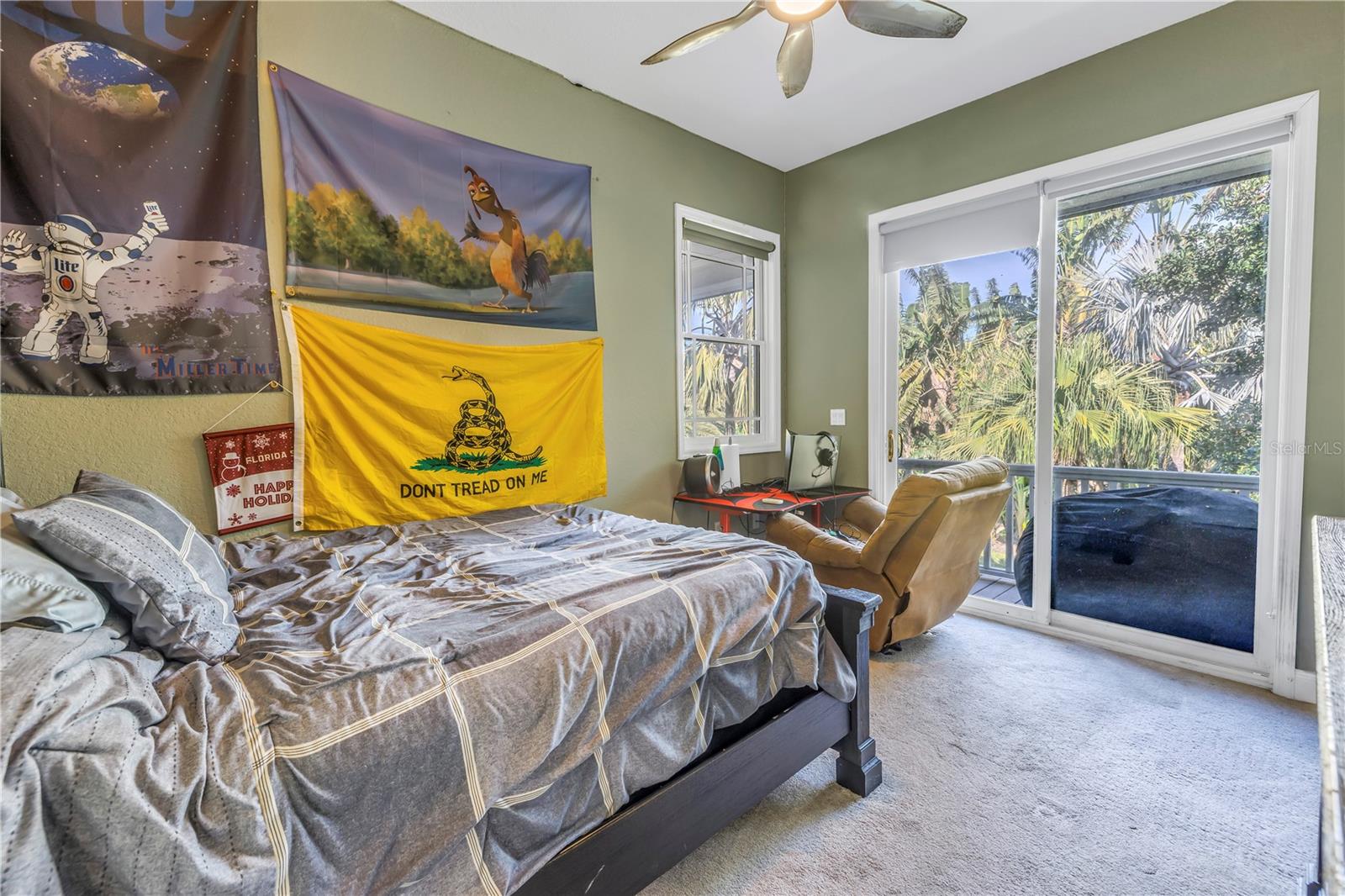 8755 COMMODORE DR