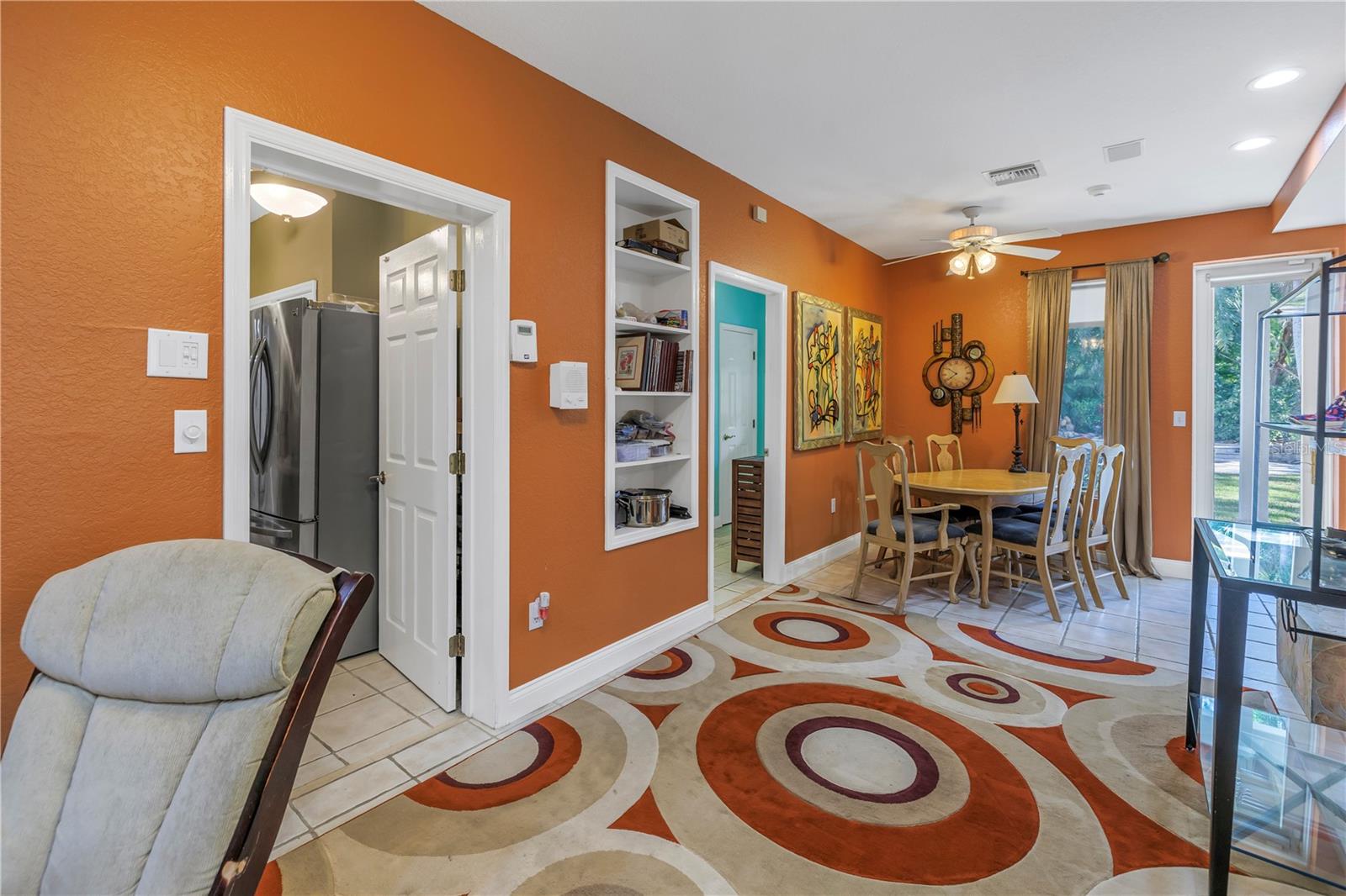 8755 COMMODORE DR