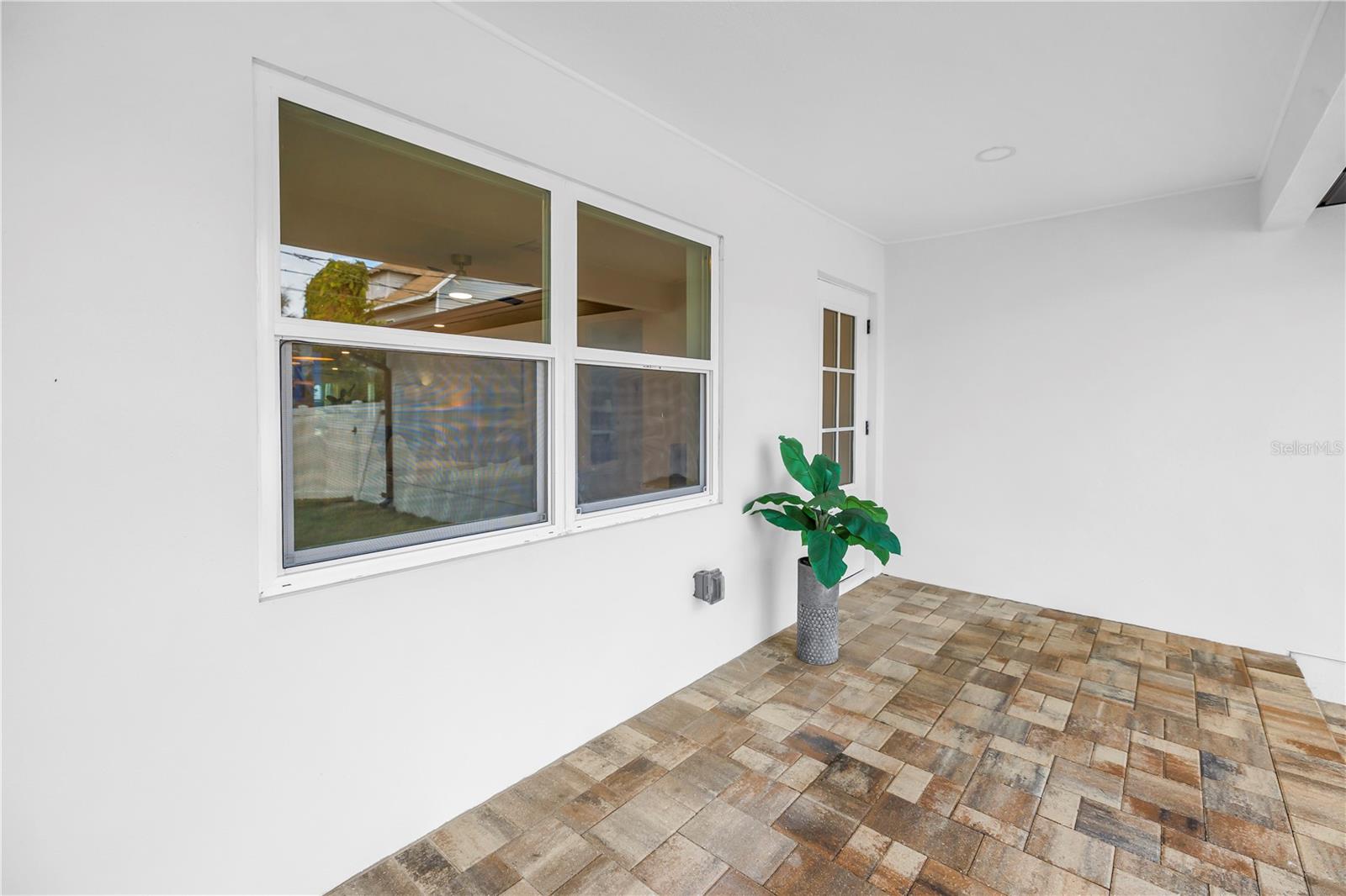 2325 4TH AVE S