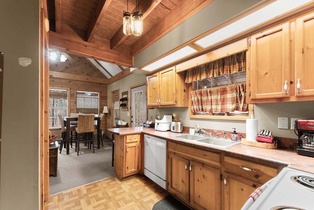 3 Ramblewood Drive